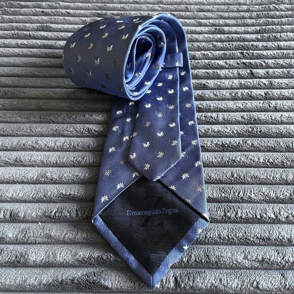 Ermenegildo Zegna Other - ERMENEGILDO ZEGNA Floral Necktie 100% Silk Tie ITALY Luxury Blue Embroidered